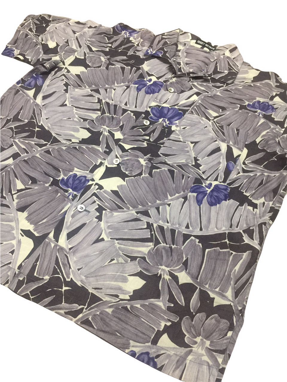 Issey Miyake Vintage ISSEY MIYAKE Hawaii Floral Motif Shirt Size US M / EU 48-50 / 2 - 2 Thumbnail