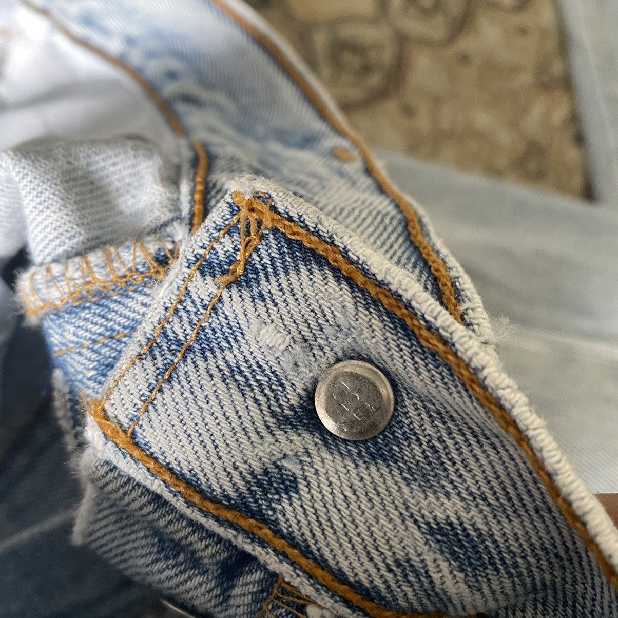 Levi's Vintage Levis 501 Distressed Jeans Faded 34x30 Made USA Size US 34 / EU 50 - 15 Thumbnail