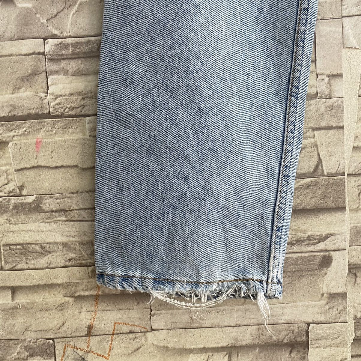 Levi's Vintage Levis 501 Distressed Jeans Faded 34x30 Made USA Size US 34 / EU 50 - 12 Thumbnail