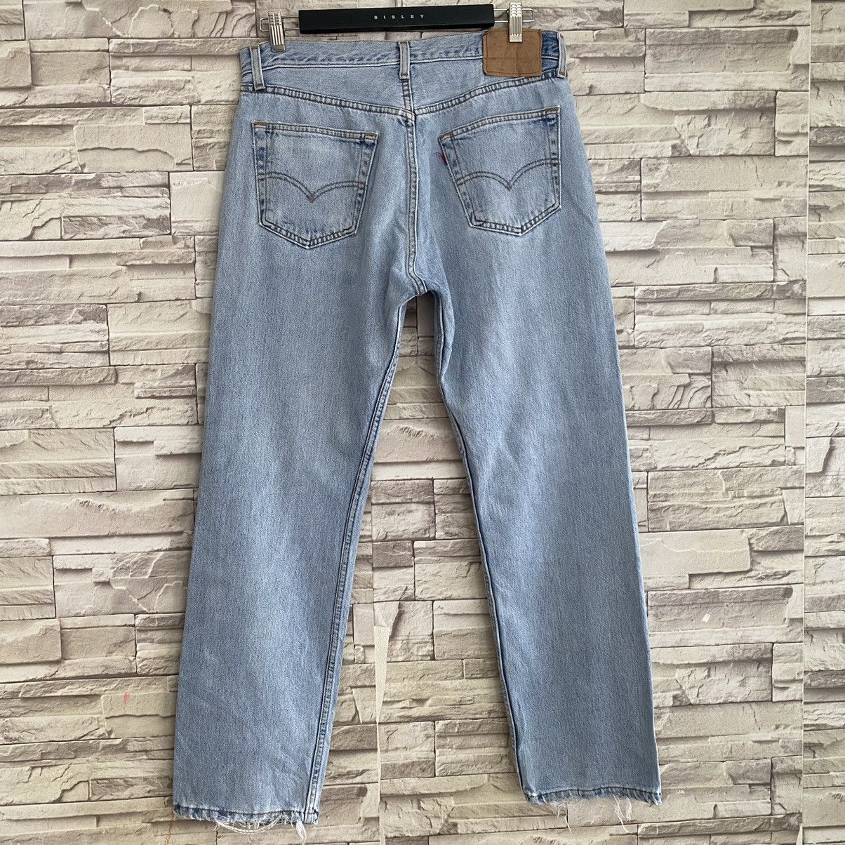 Levi's Vintage Levis 501 Distressed Jeans Faded 34x30 Made USA Size US 34 / EU 50 - 9 Thumbnail
