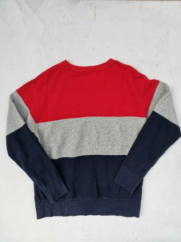 Japanese Brand × Uniqlo Rare!!! Uniqlo Big Logo Sweatshirts Size US M / EU 48-50 / 2 - 6 Thumbnail