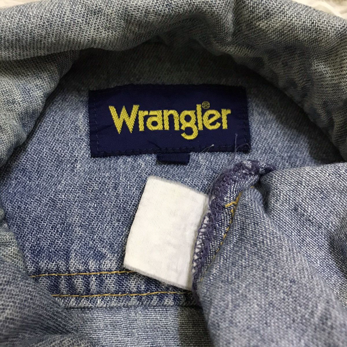 Japanese Brand WRANGLER EMBROIDERY BIGLOGO REPRODUCTION DENIM JACKET Size US M / EU 48-50 / 2 - 9 Thumbnail
