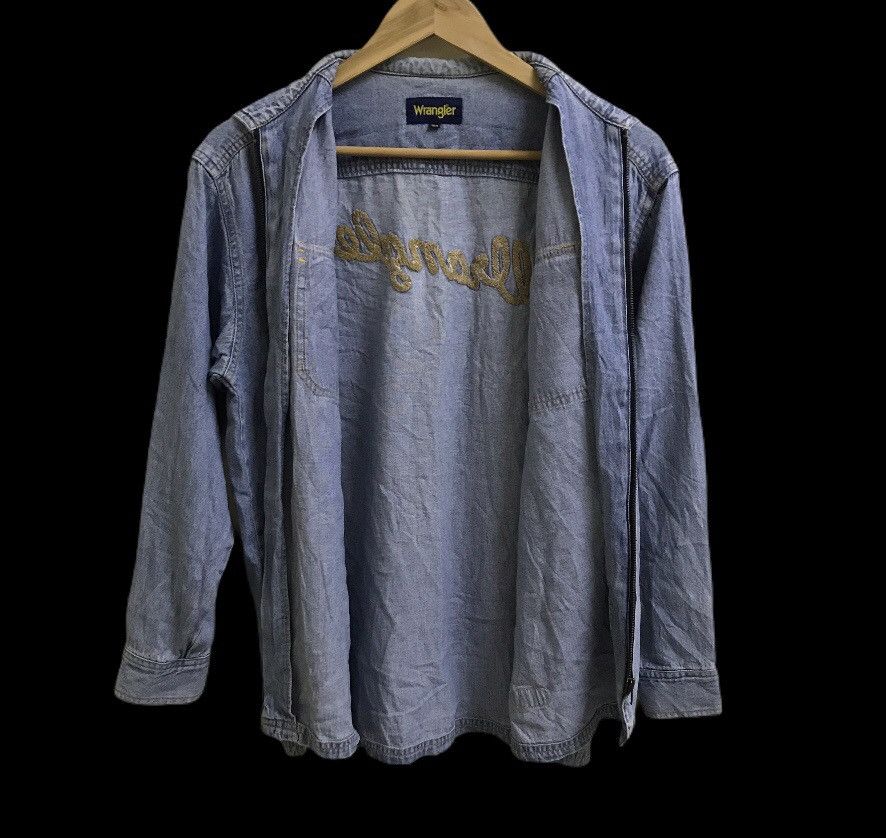 Japanese Brand WRANGLER EMBROIDERY BIGLOGO REPRODUCTION DENIM JACKET Size US M / EU 48-50 / 2 - 8 Thumbnail