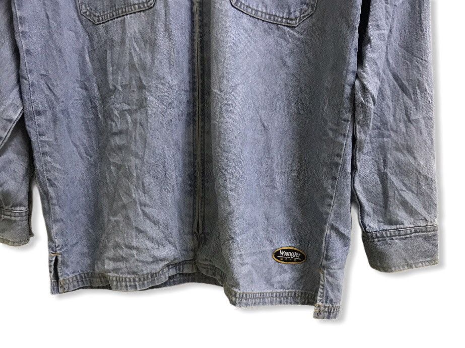Japanese Brand WRANGLER EMBROIDERY BIGLOGO REPRODUCTION DENIM JACKET Size US M / EU 48-50 / 2 - 4 Thumbnail