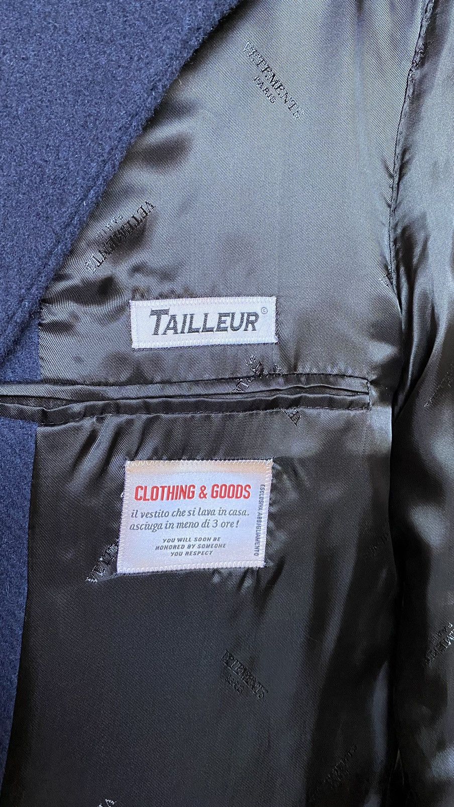 Vetements Reversible Vetements Over Coat (New/Never worn) Size US S / EU 44-46 / 1 - 7 Thumbnail