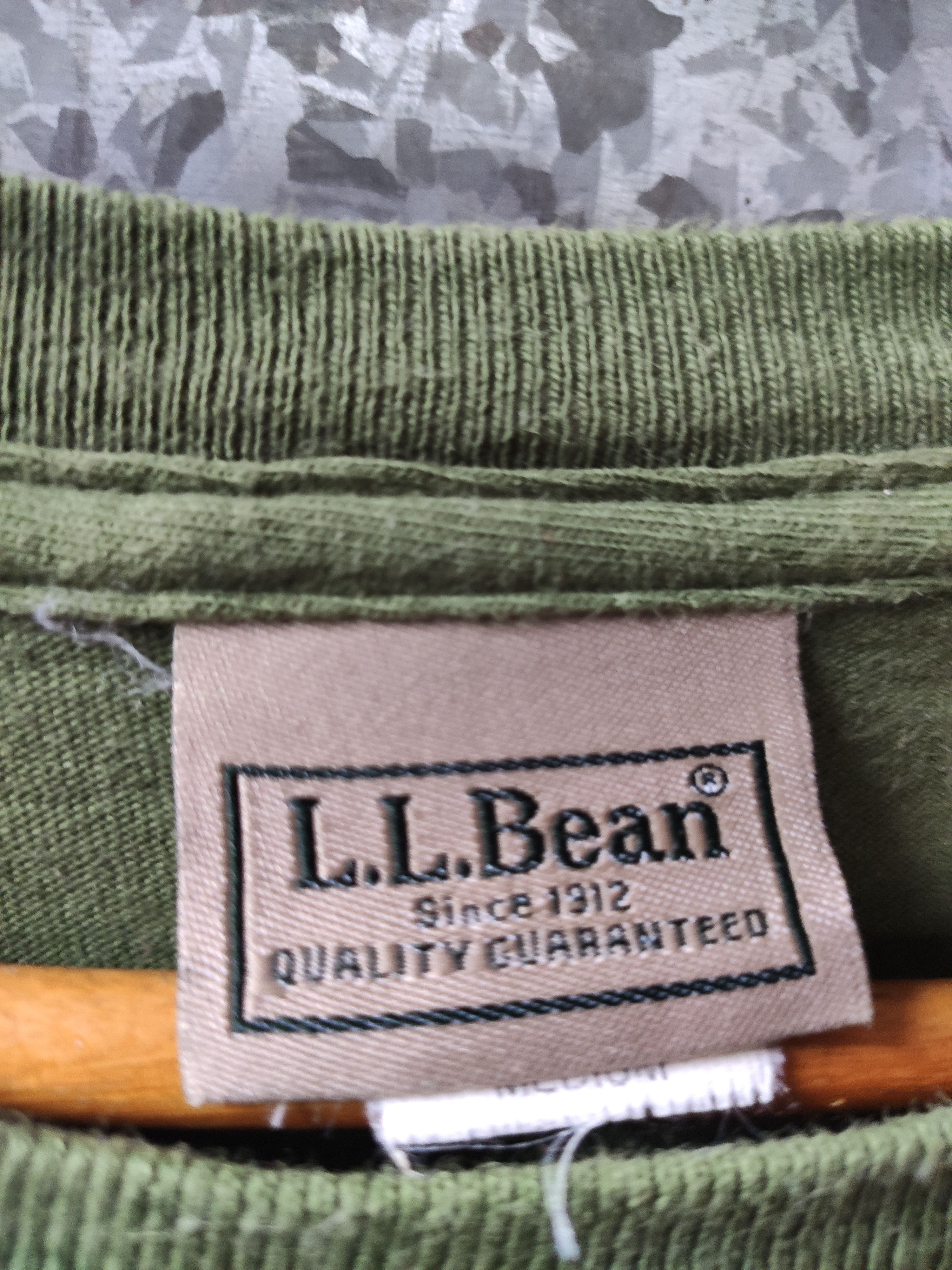 L.L. Bean × Vintage Vintage LL Bean t shirt spell out Size US M / EU 48-50 / 2 - 5 Thumbnail