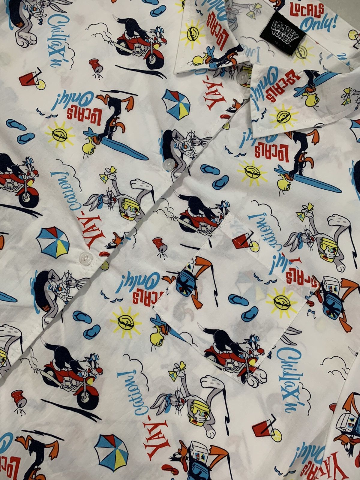 Warner Bros 🔥 Vintage Looney Tunes Graphic Hawaiian Camp collar Shirts Size US L / EU 52-54 / 3 - 4 Thumbnail