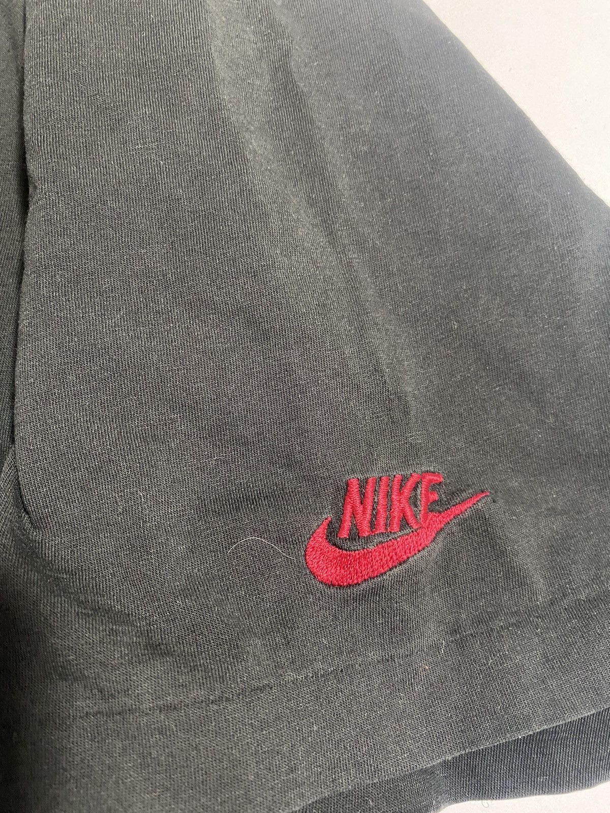 Nike Vintage ! Rare Nike Air Big Logo 90s tee Size US L / EU 52-54 / 3 - 2 Thumbnail