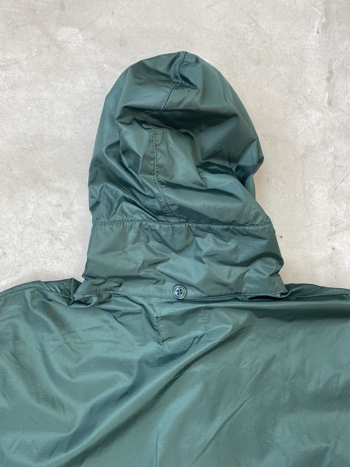 South2 West8 South2 West8 Cropped Windbreaker Size US M / EU 48-50 / 2 - 6 Thumbnail
