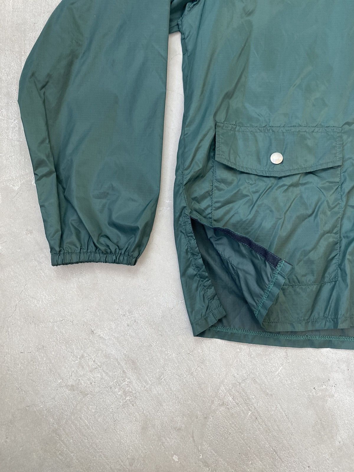 South2 West8 South2 West8 Cropped Windbreaker Size US M / EU 48-50 / 2 - 4 Thumbnail