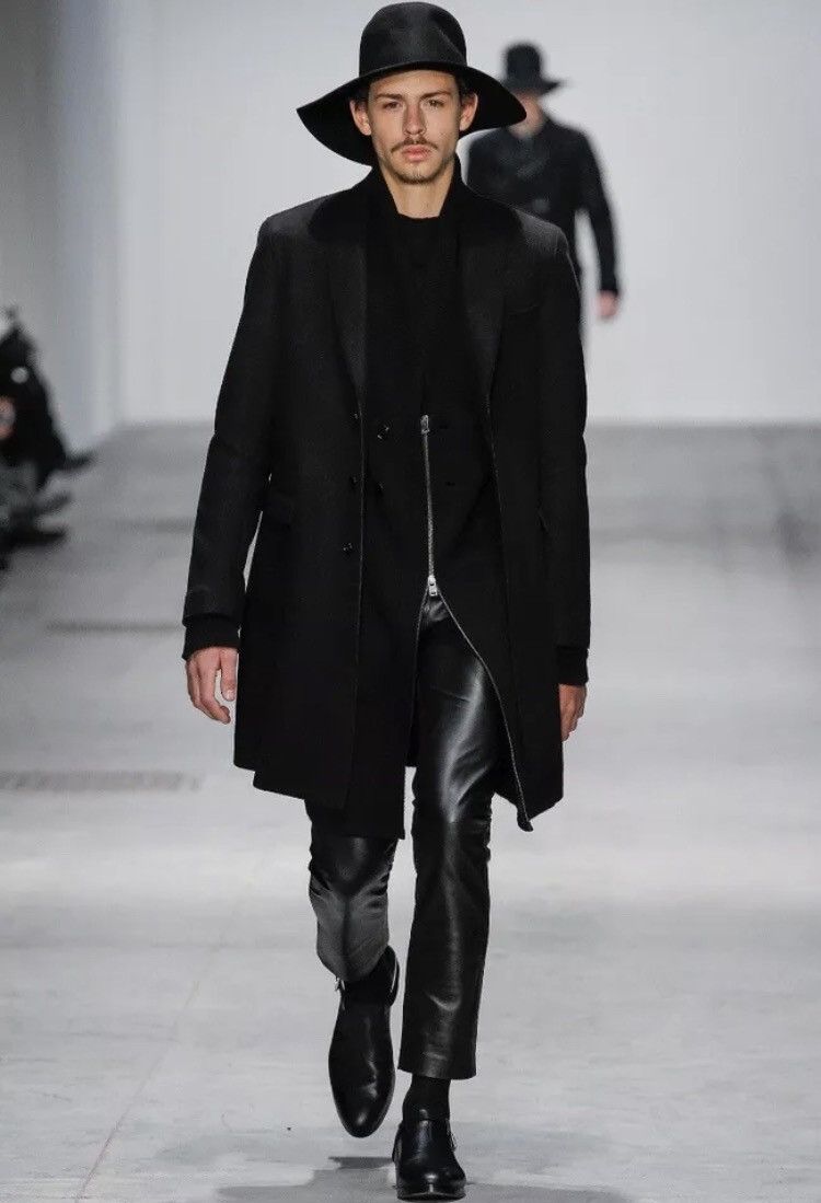 Costume National Archive Couture Runway coat. 46 Size US S / EU 44-46 / 1 - 1 Thumbnail