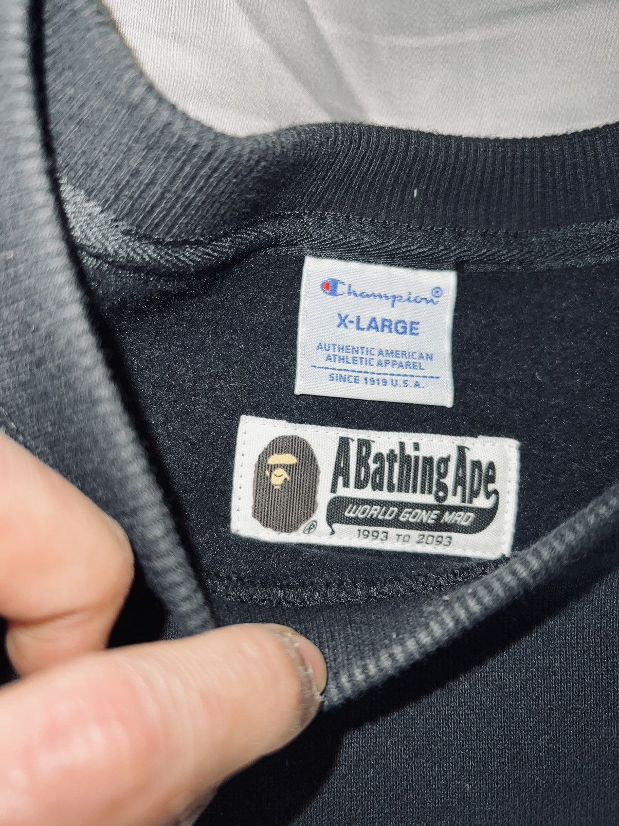 Bape × Champion NEW BAPE X CHAMPION CLASSIC CREWNECK XL Size US XL / EU 56 / 4 - 3 Thumbnail