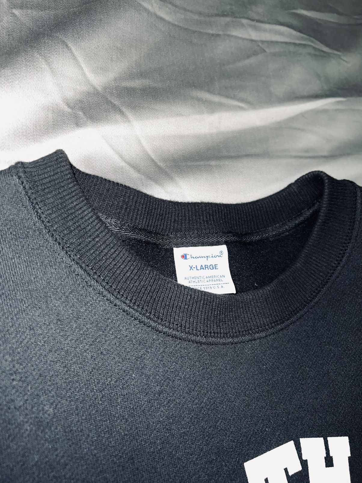 Bape × Champion NEW BAPE X CHAMPION CLASSIC CREWNECK XL Size US XL / EU 56 / 4 - 6 Thumbnail