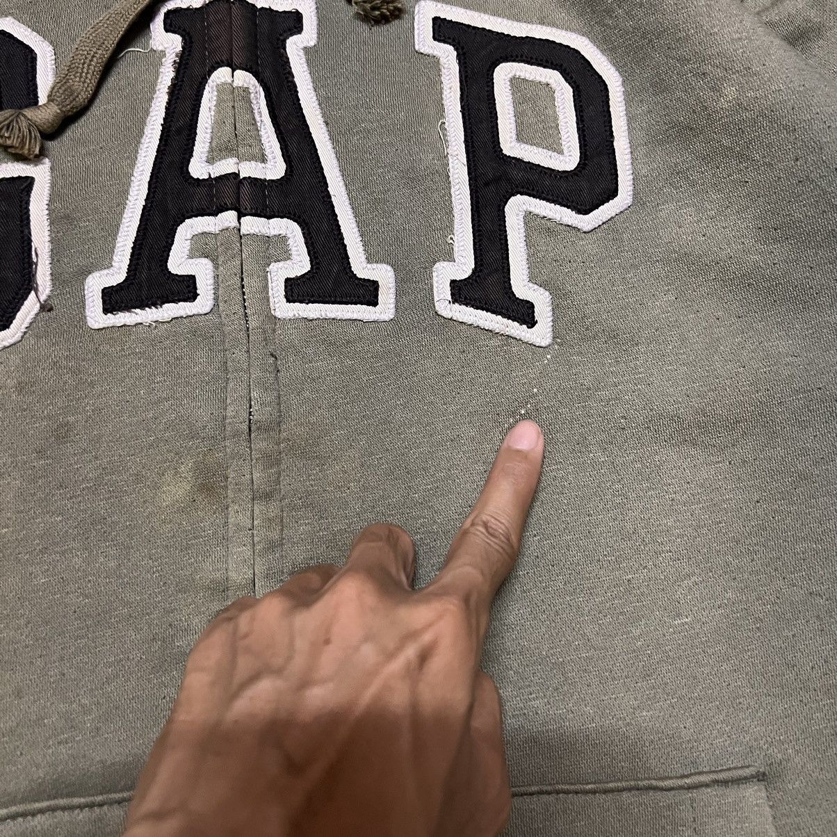 Gap GAP Hoodie Big Logo Distressed Kanye West Style Size US M / EU 48-50 / 2 - 7 Thumbnail