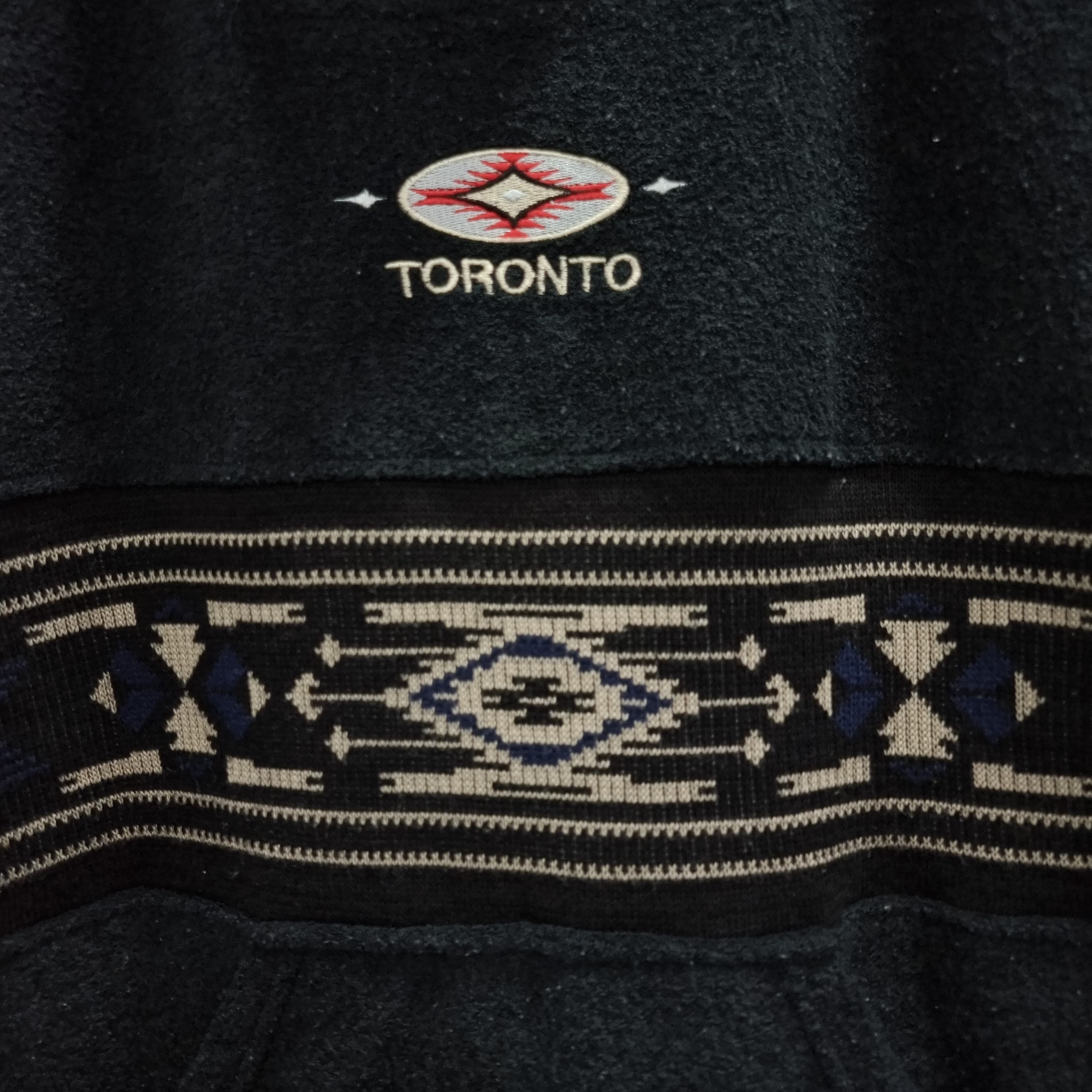 Native Canadian sweater design native Size US L / EU 52-54 / 3 - 5 Thumbnail