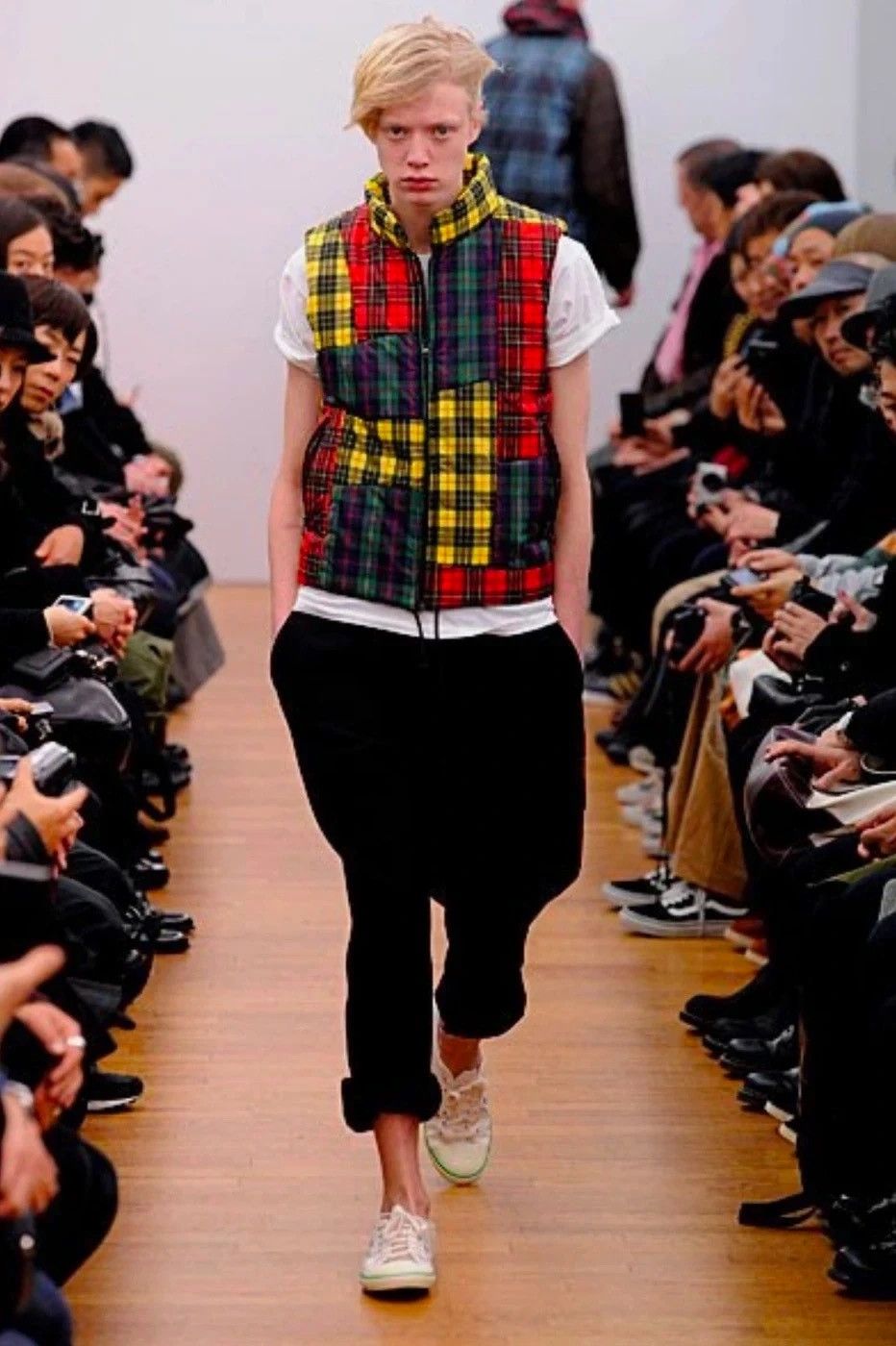 Comme des Garcons SHIRT Comme does Garçons SHIRT Tartan Puffer Vest Size US S / EU 44-46 / 1 - 1 Thumbnail