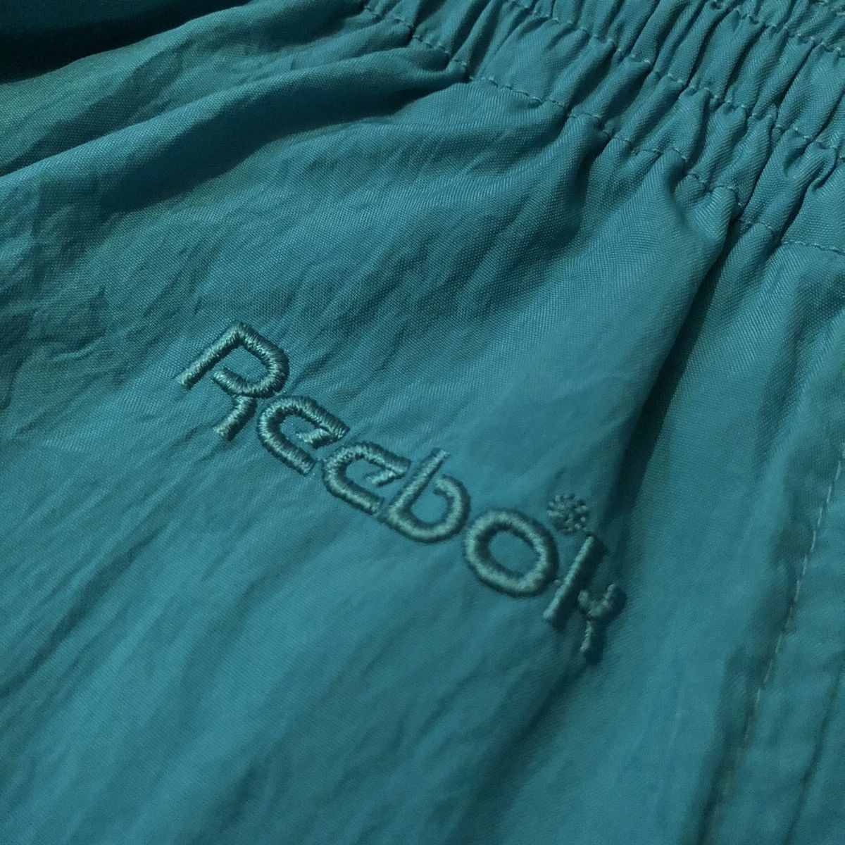 Reebok Vintage 1990s Reebok Basic Logo Nylon Drawstring Track Pants Size US 28 / EU 44 - 4 Thumbnail