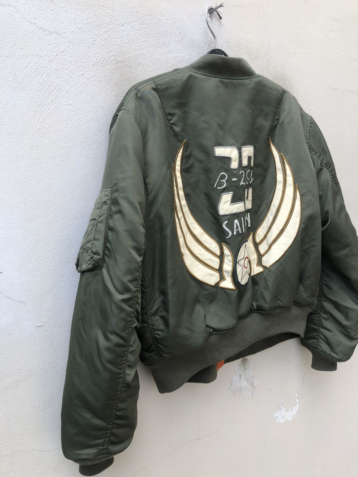 Avirex Vintage Avirex Ma-1 Embroidery Flight Bomber Jacket Size US XL / EU 56 / 4 - 8 Thumbnail