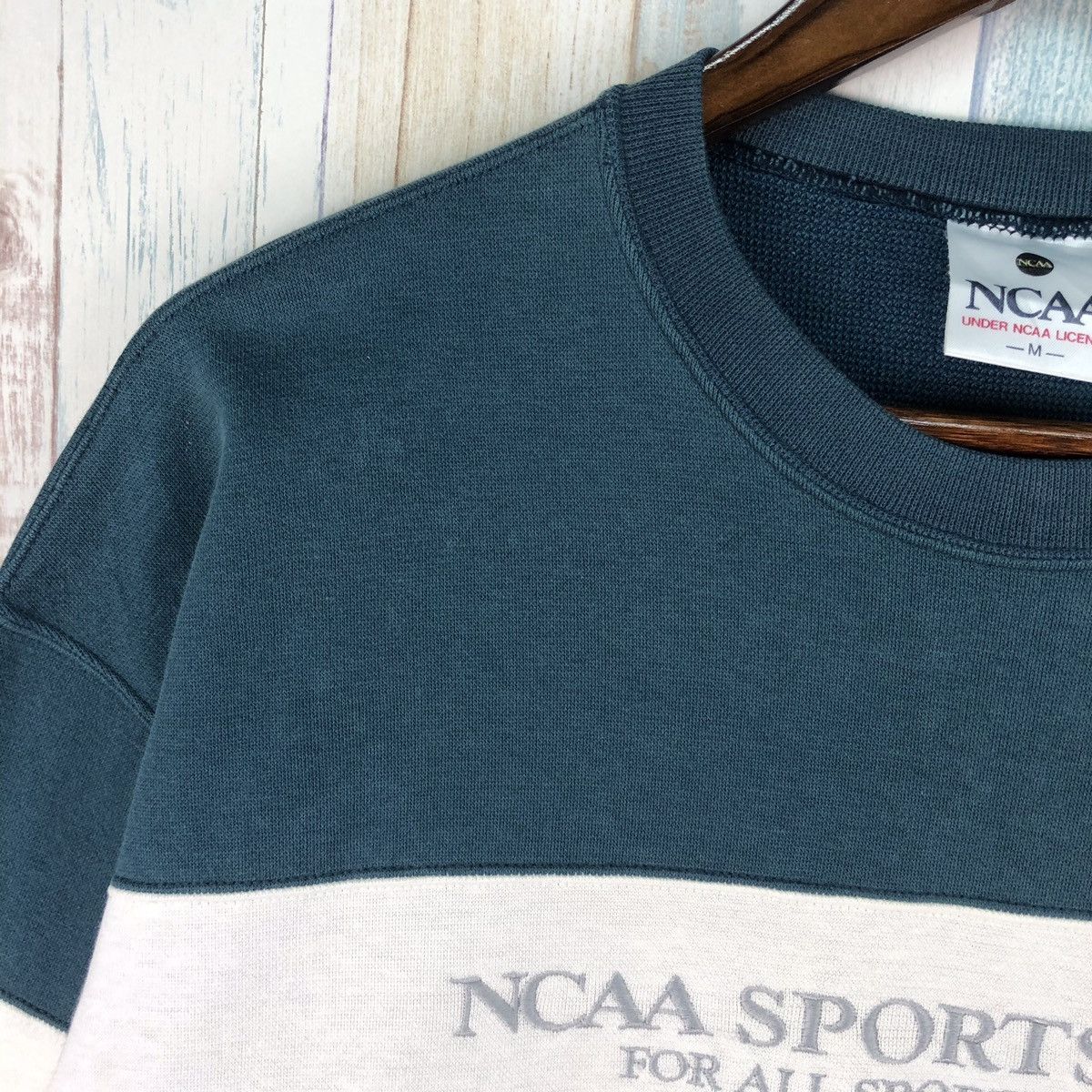 NCAA × Vintage Vintage 90s NCAA Sports Basics Sweatshirt Crewneck Size US M / EU 48-50 / 2 - 6 Thumbnail