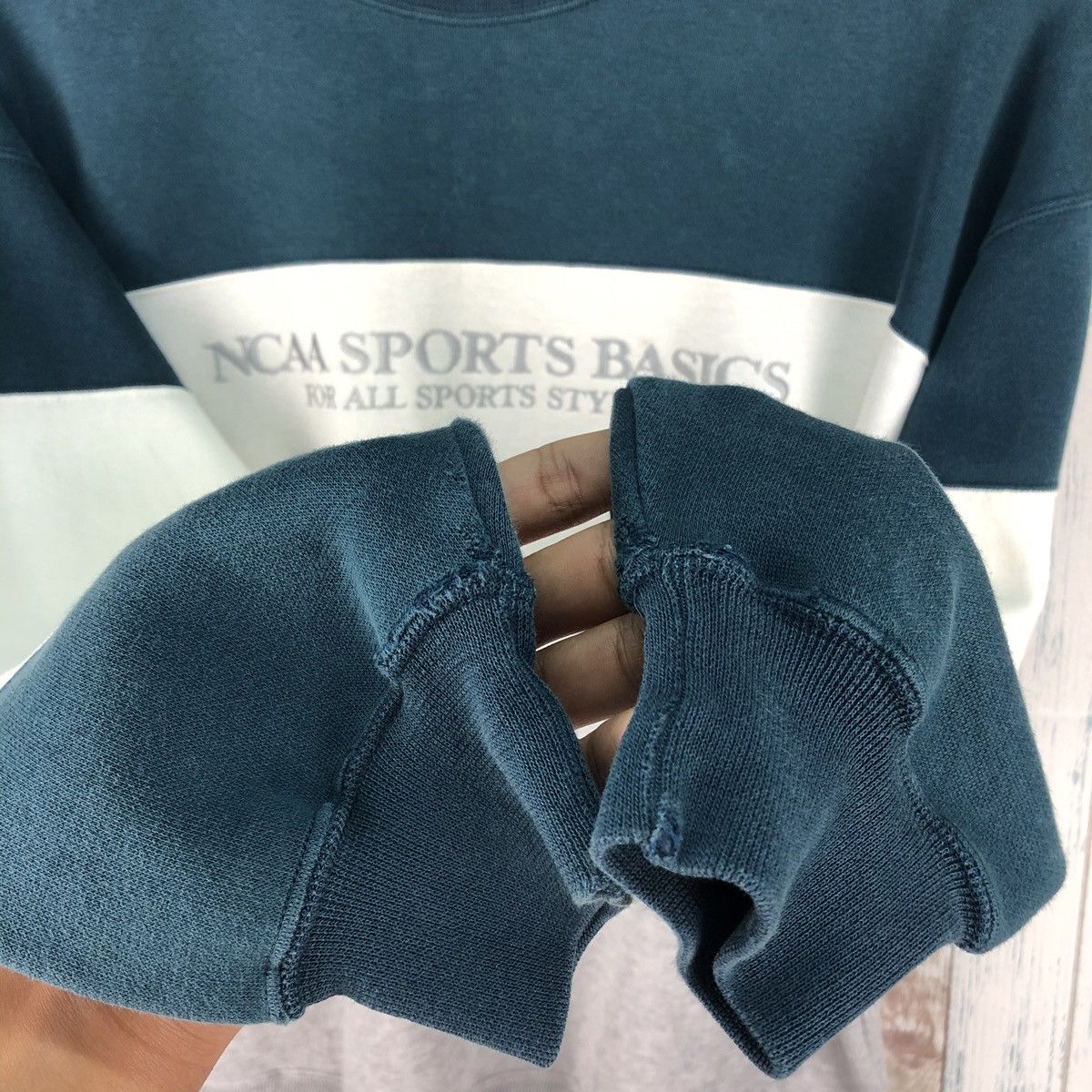 NCAA × Vintage Vintage 90s NCAA Sports Basics Sweatshirt Crewneck Size US M / EU 48-50 / 2 - 8 Thumbnail