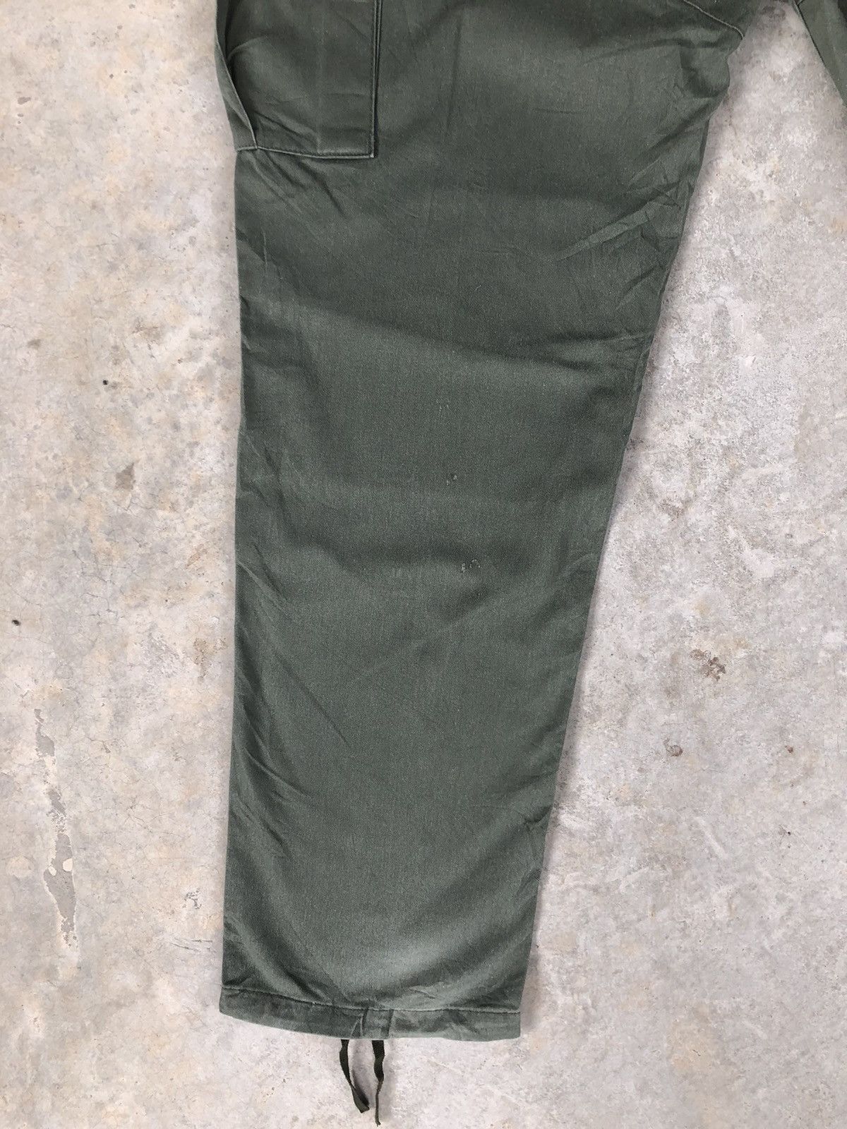 Vintage Vintage Army Cargo Pants Tactical Multi Pocket Size US 32 / EU 48 - 11 Thumbnail