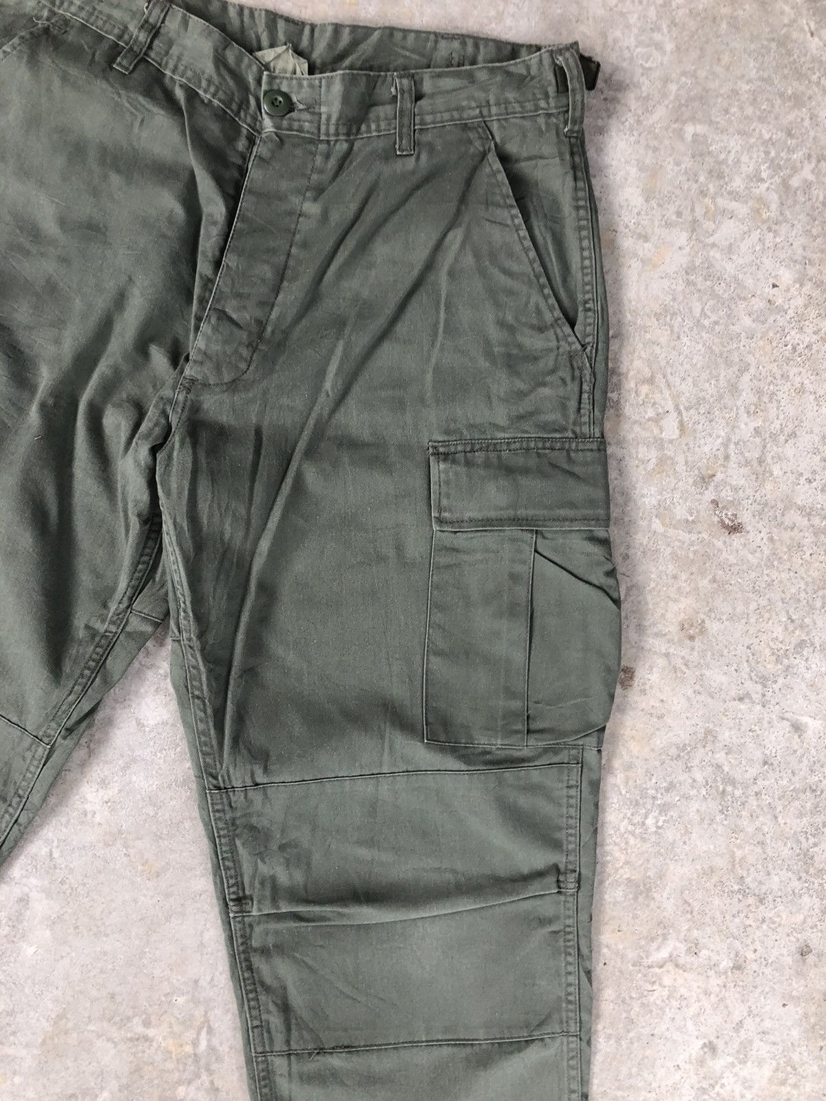 Vintage Vintage Army Cargo Pants Tactical Multi Pocket Size US 32 / EU 48 - 3 Thumbnail