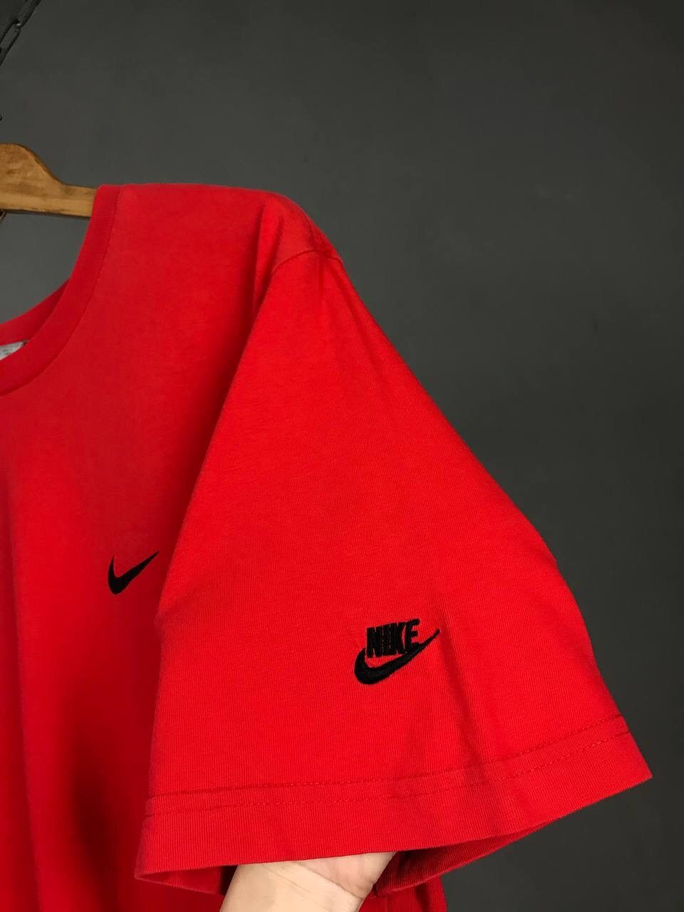 Nike × Vintage Nike swoosh streetwear vintage red tee Size US XL / EU 56 / 4 - 5 Thumbnail