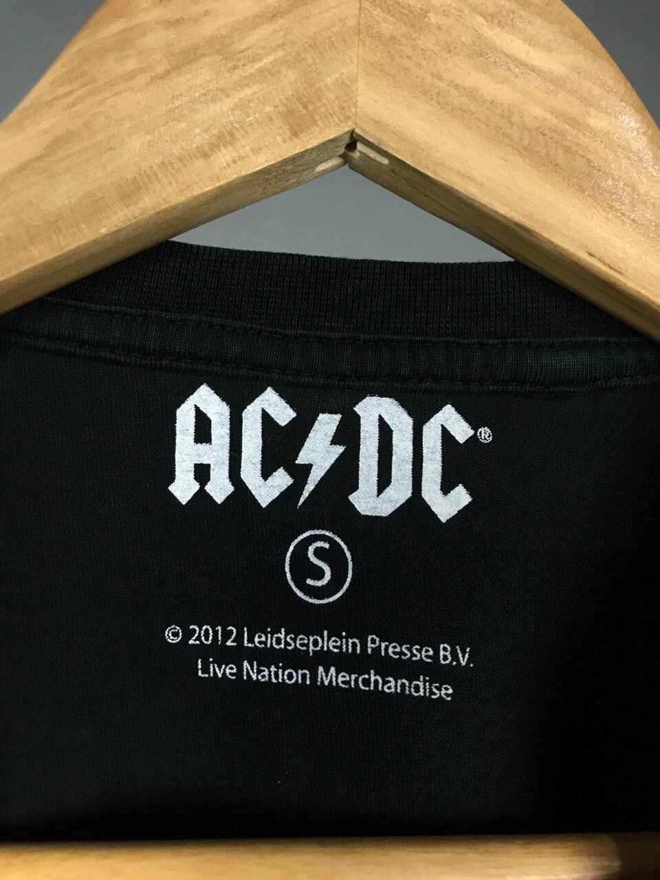 AC/DC × Band Tees AC/DC 2012 vintage rock band tee Size US S / EU 44-46 / 1 - 4 Thumbnail