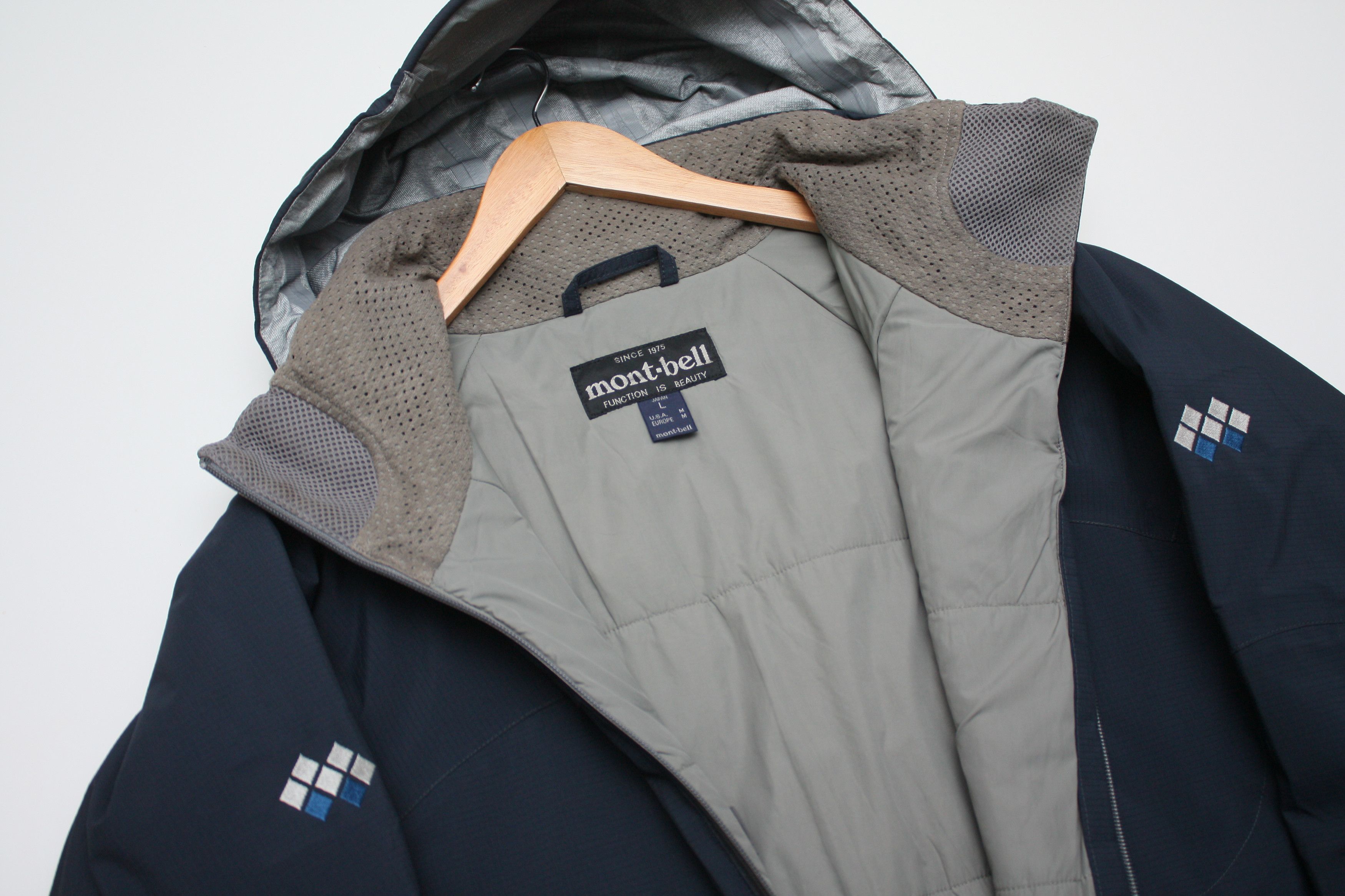 Montbell Montbell Navy Membrana Jacket Outdoor Hiking Size US M / EU 48-50 / 2 - 5 Thumbnail
