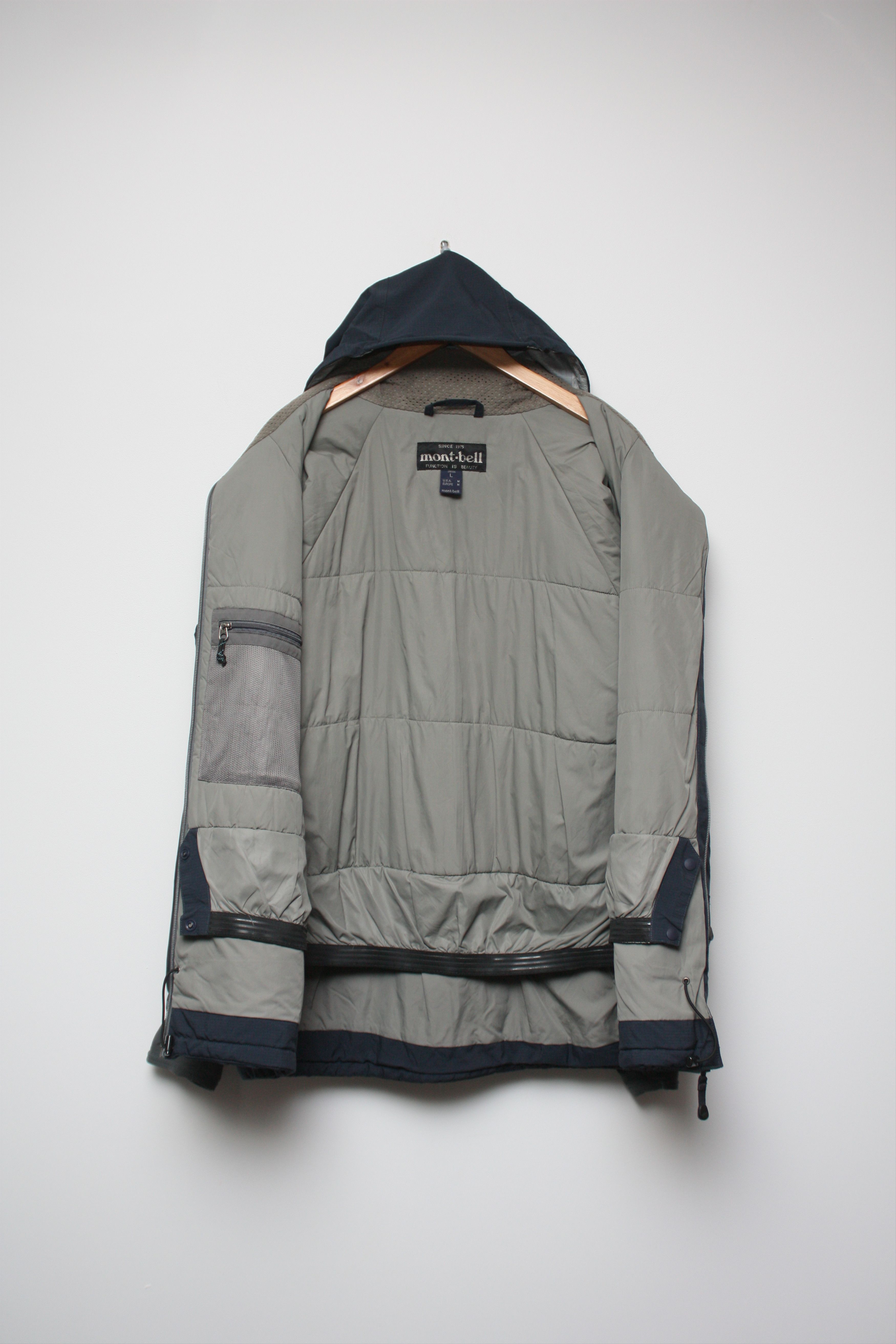Montbell Montbell Navy Membrana Jacket Outdoor Hiking Size US M / EU 48-50 / 2 - 4 Thumbnail