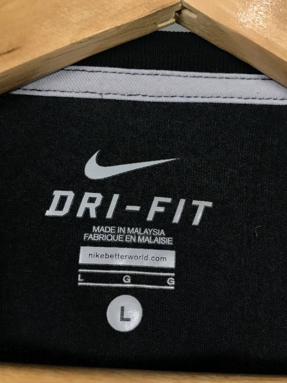 Nike × Vintage Nike swoosh streetwear vintage center logo tee Size US L / EU 52-54 / 3 - 5 Thumbnail