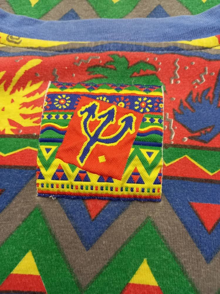 Vintage Vintage Abstract Club Med Size US XL / EU 56 / 4 - 3 Thumbnail