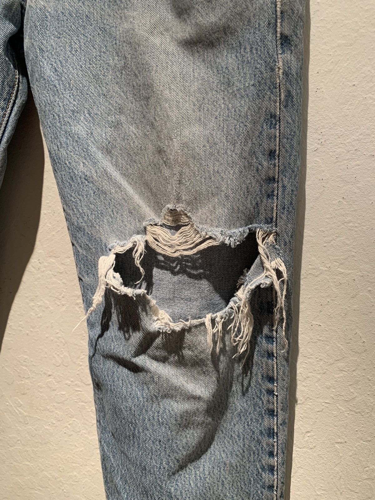 Levi's *RARE* Vintage Levi’s 501 XX Distressed Denim Jeans Size US 33 - 5 Thumbnail
