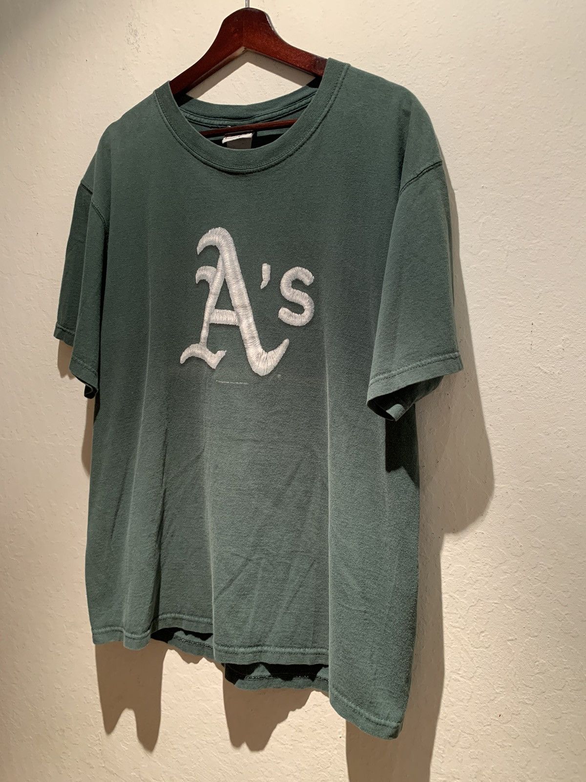 Lee × MLB × Vintage *RARE* Vintage 2000 Oakland A’s Lee Sport MLB T-Shirt - L/XL Size US XL / EU 56 / 4 - 1 Thumbnail