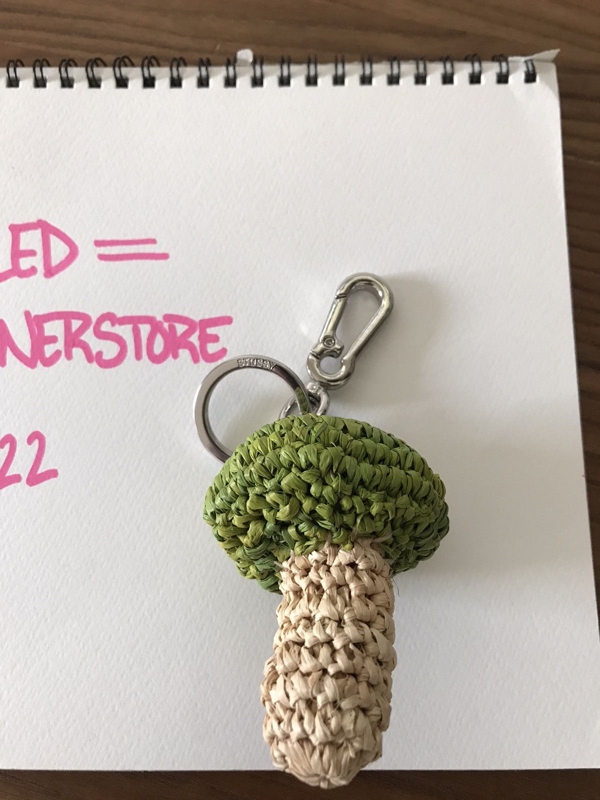 ★韓国の人気★【STUSSY】★Stussy Mushroom Raffia Keychai.n★ Stussy Stussy MUSHROOM RAFFIA KEYCHAIN | Grailed