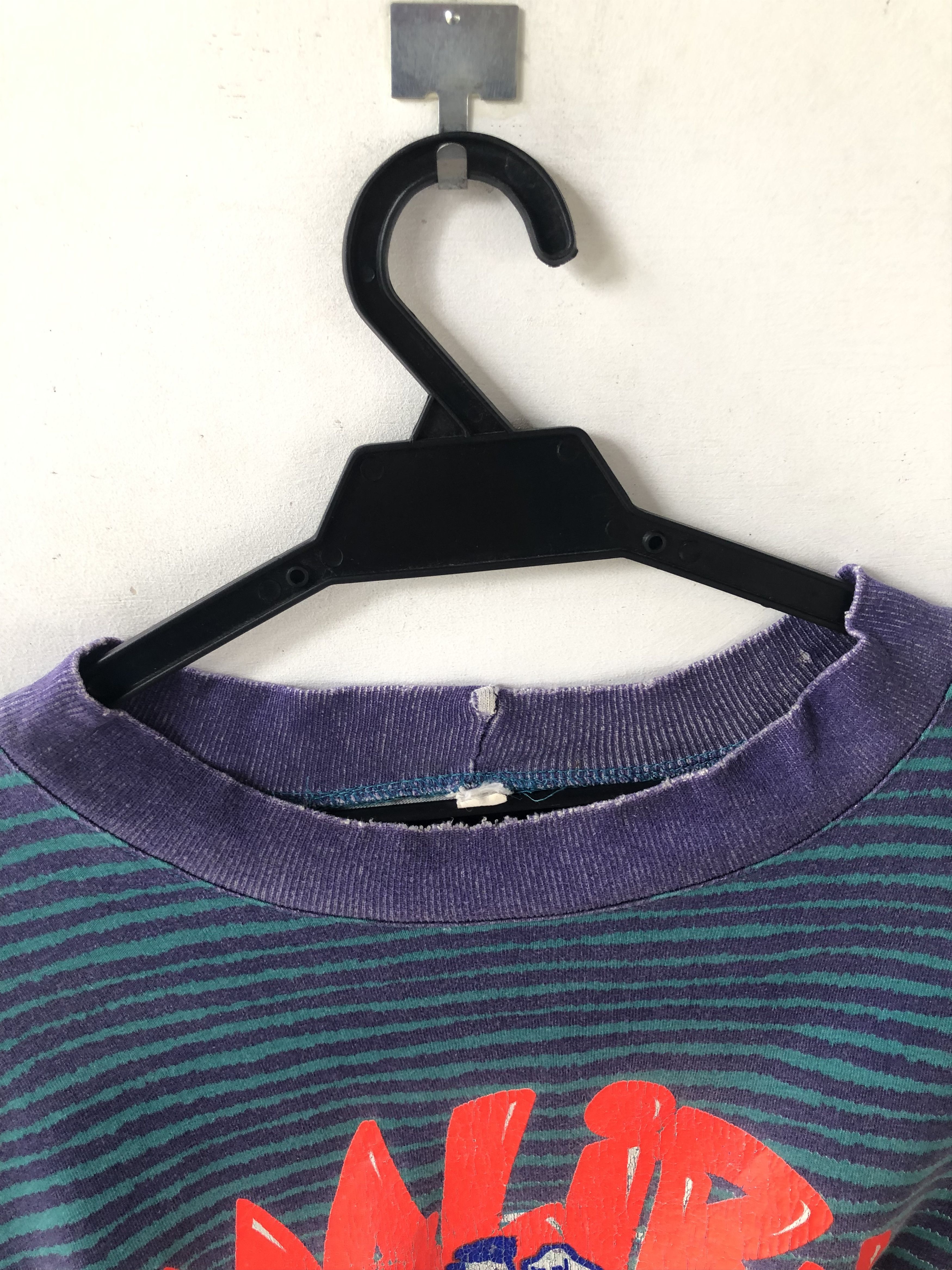 Vintage VINTAGE CRAZEE WEAR USA MALIBU SURF BATWING CROP L/S Size US L / EU 52-54 / 3 - 5 Thumbnail
