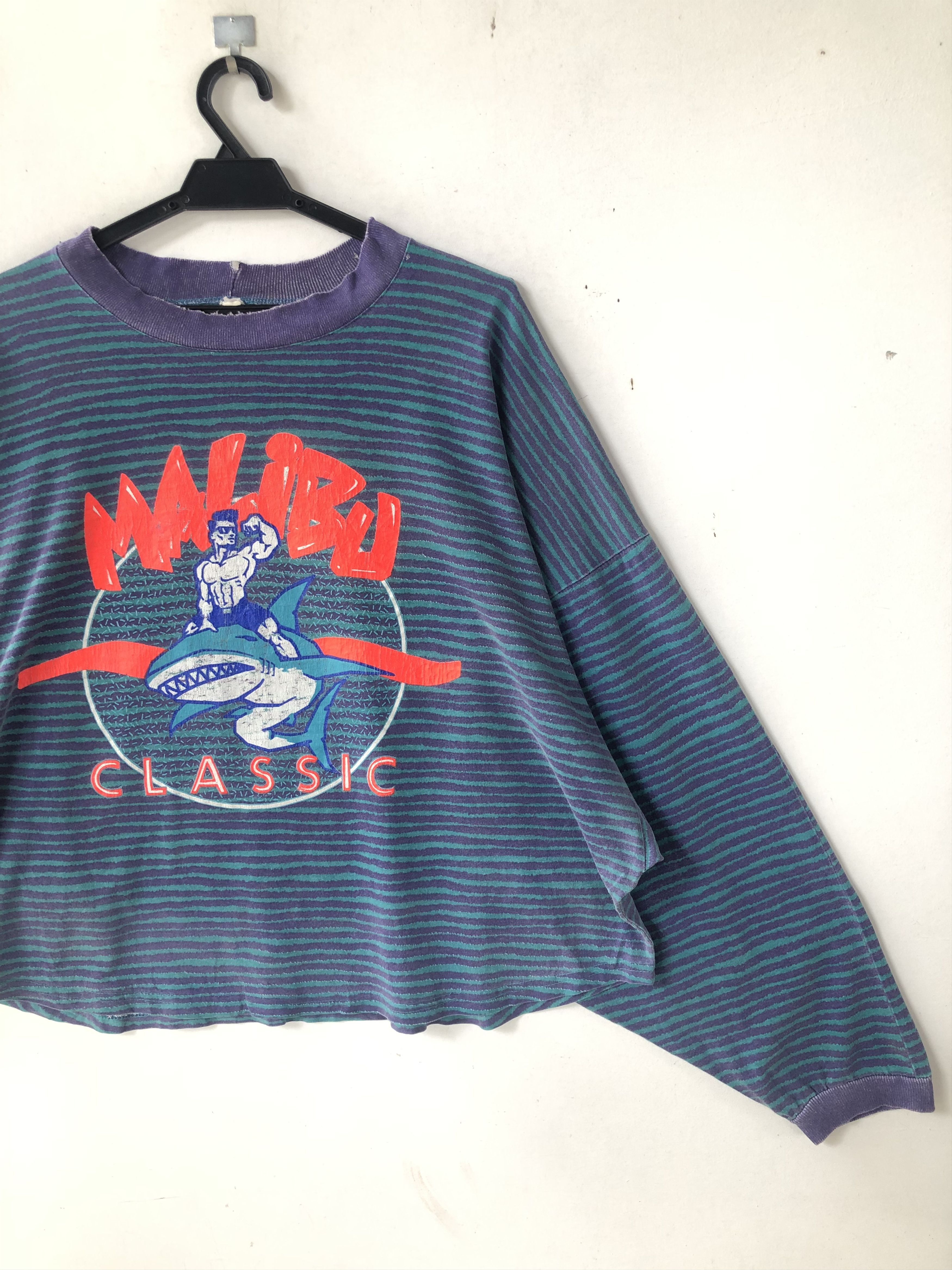 Vintage VINTAGE CRAZEE WEAR USA MALIBU SURF BATWING CROP L/S Size US L / EU 52-54 / 3 - 3 Thumbnail