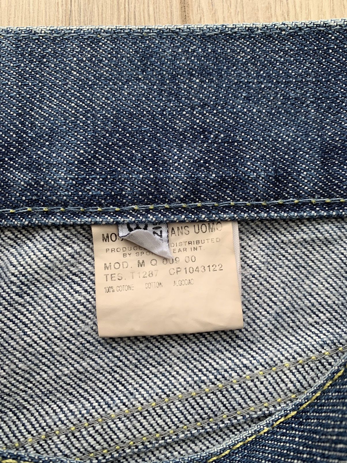 Moschino Vintage Moschino dissetressed denim jeans Size US 32 / EU 48 - 10 Thumbnail