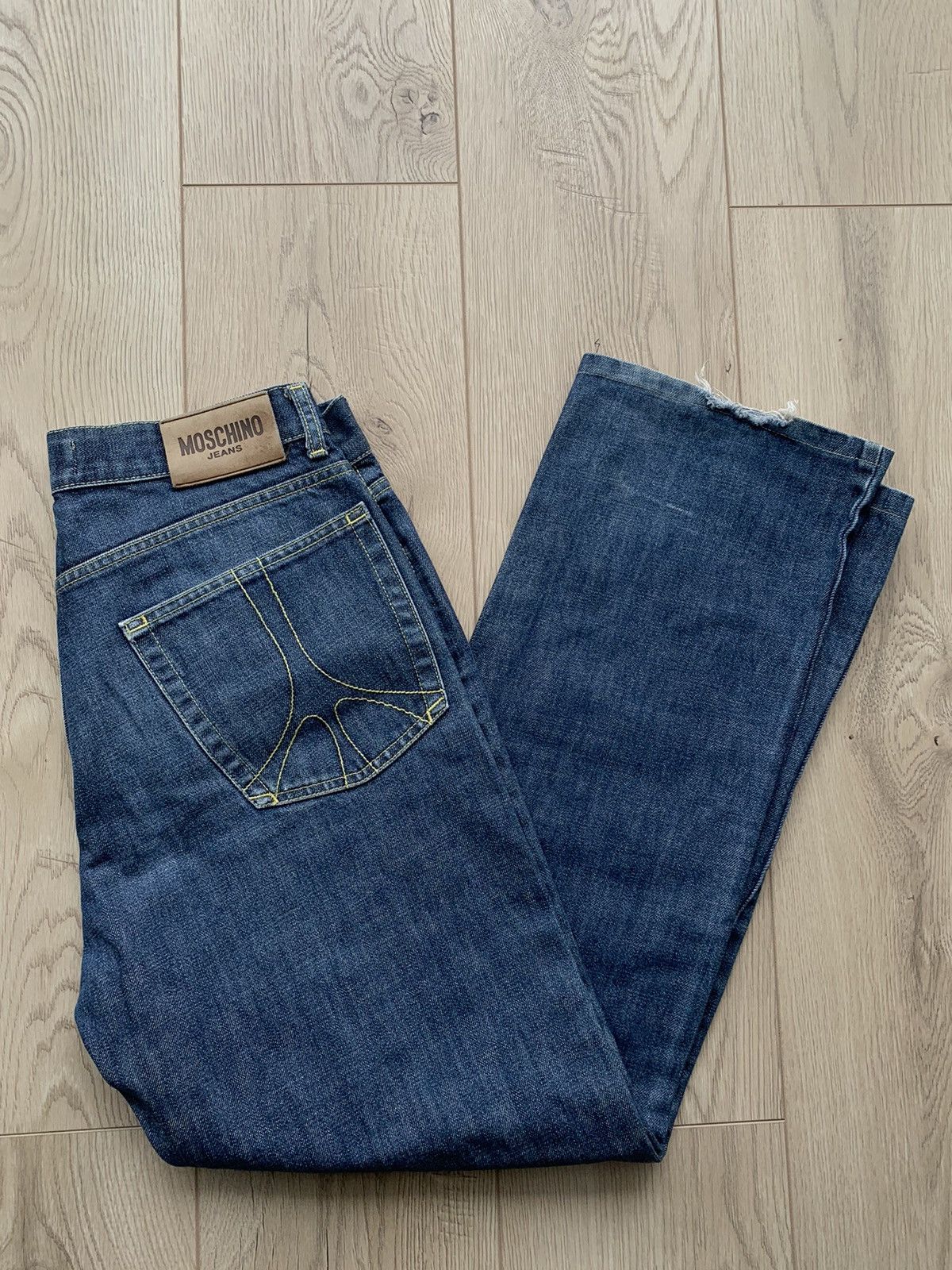 Moschino Vintage Moschino dissetressed denim jeans Size US 32 / EU 48 - 1 Thumbnail