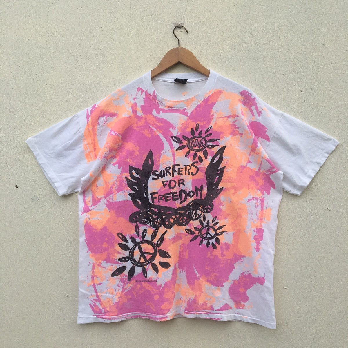 Gotcha × Vintage RARE‼️Vintage GOTCHA SURFERS FOR FREEDOM FULLPRINT T-shirt Size US XL / EU 56 / 4 - 1 Thumbnail