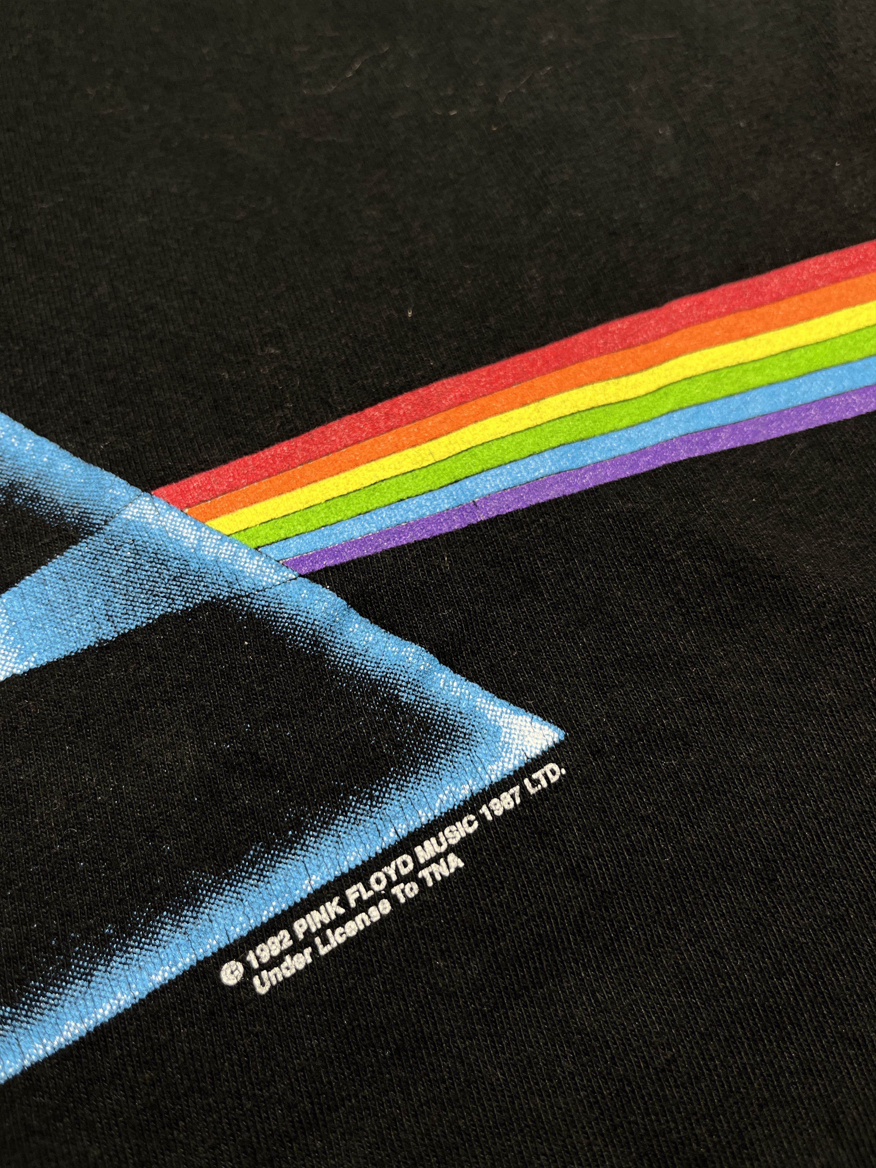 Band Tees PINK FLOYD 1992 Dark Side of the Moon Vintage T-shirt Size US S / EU 44-46 / 1 - 4 Thumbnail