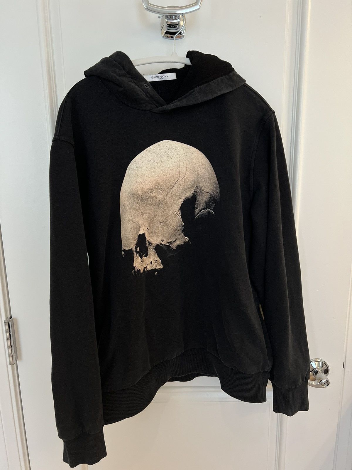 Givenchy hot sale skull hoodie