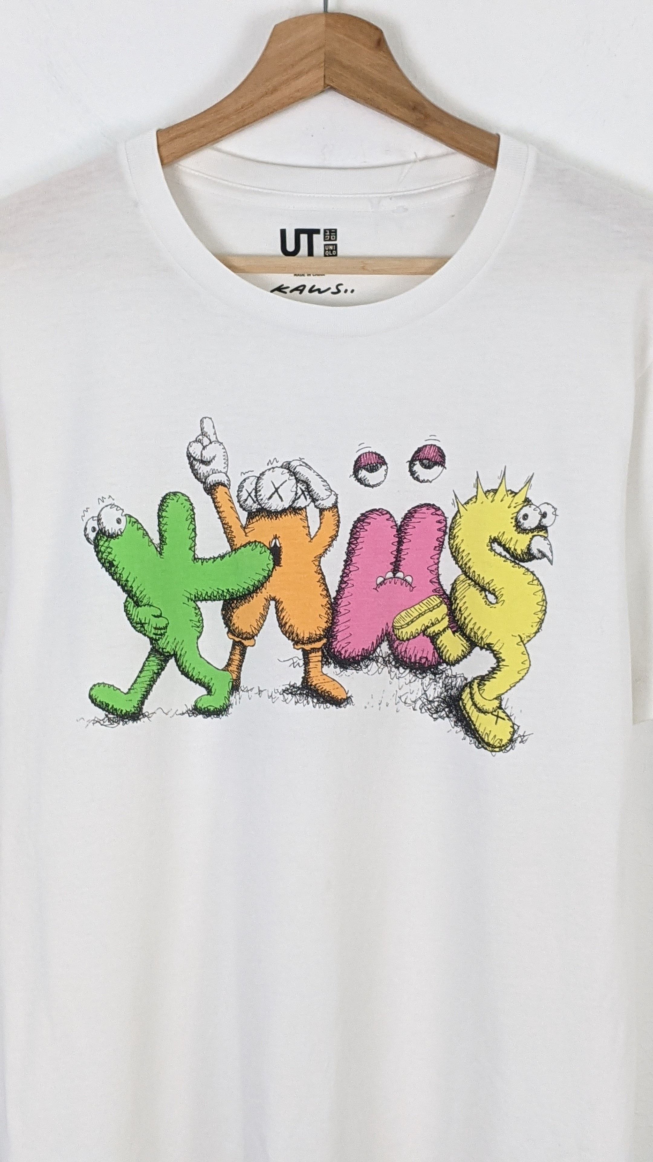 Kaws × Uniqlo Uniqlo Kaws Shirt Size US M / EU 48-50 / 2 - 2 Thumbnail
