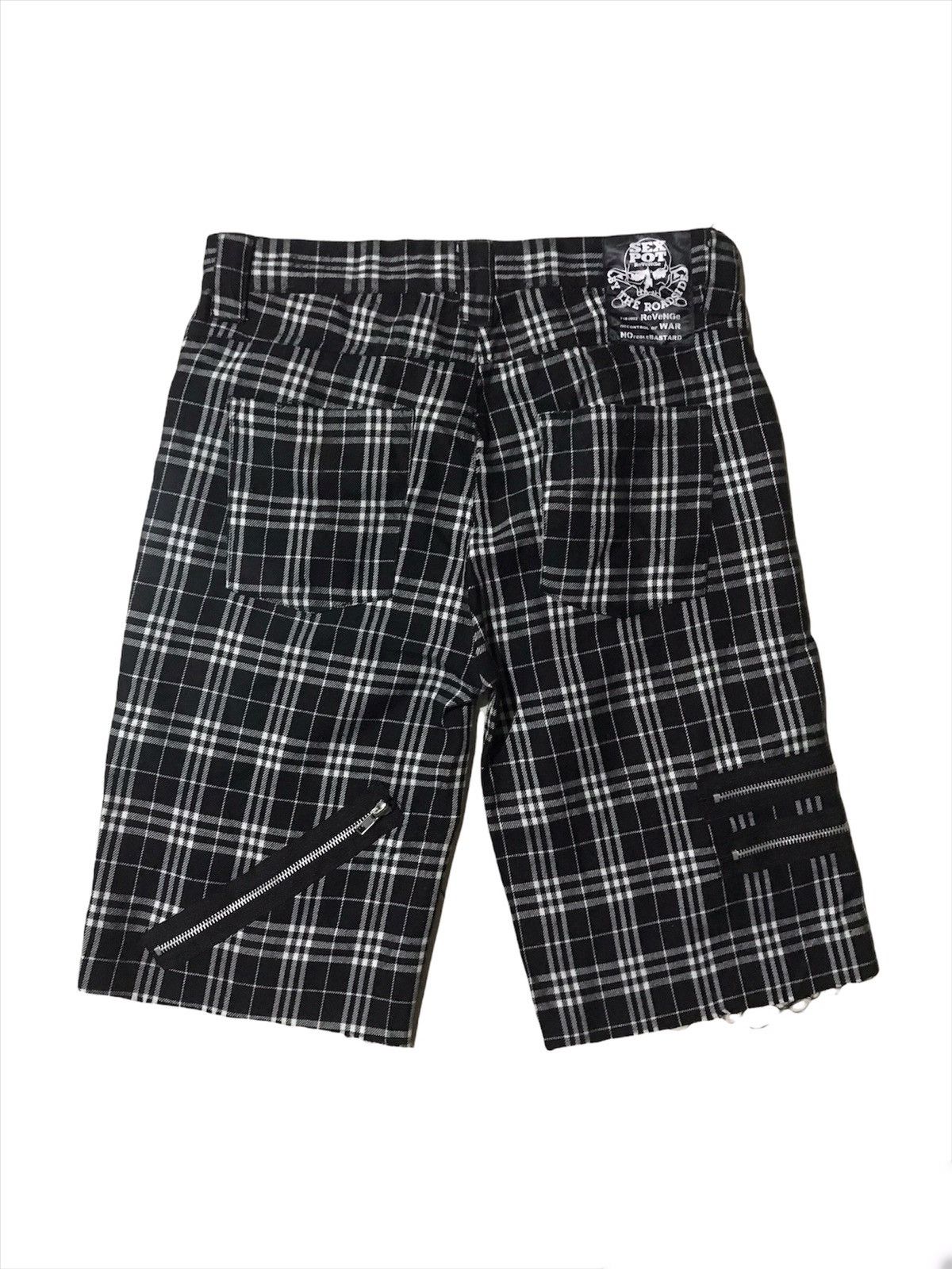 Sex Pot ReVeNGe 💥Sex Pot Revenge Punk Short Pant Size US 31 - 4 Thumbnail