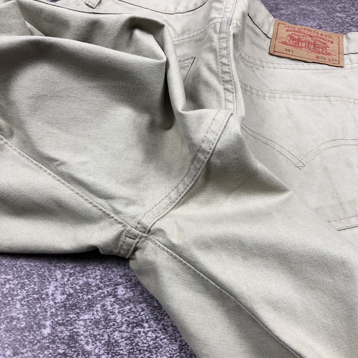 Levi's Vintage Levi’s 551 Beige Jeans 34x32 Size US 34 / EU 50 - 21 Thumbnail