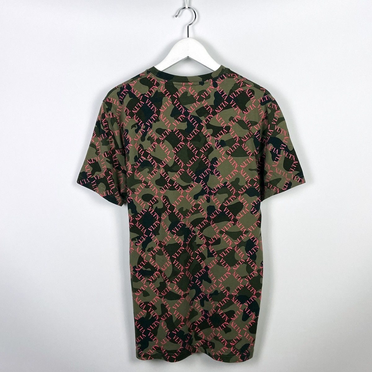 Valentino Vintage Valentino Monogram Camo Woman XL size tee Size US M / EU 48-50 / 2 - 3 Thumbnail