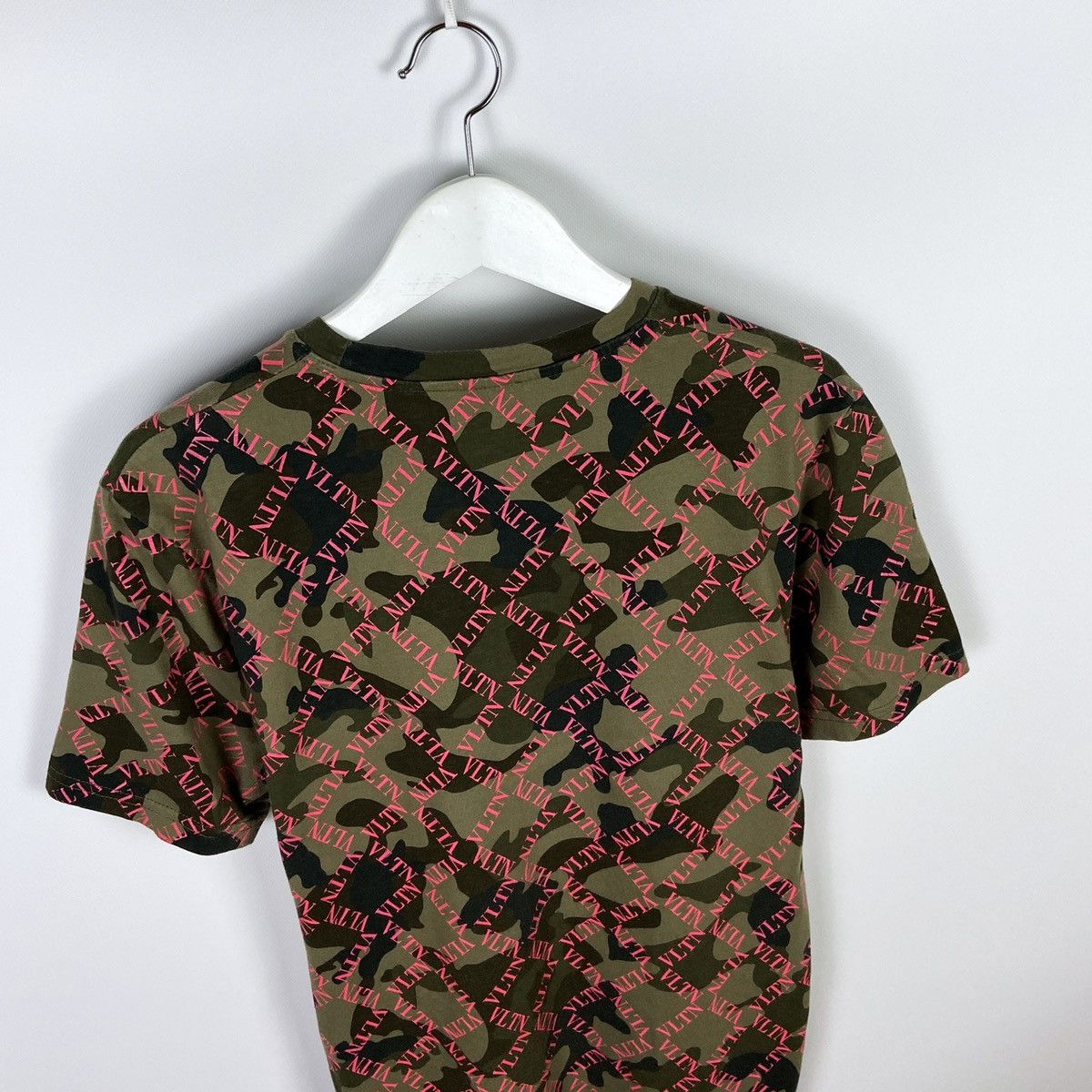 Valentino Vintage Valentino Monogram Camo Woman XL size tee Size US M / EU 48-50 / 2 - 4 Thumbnail