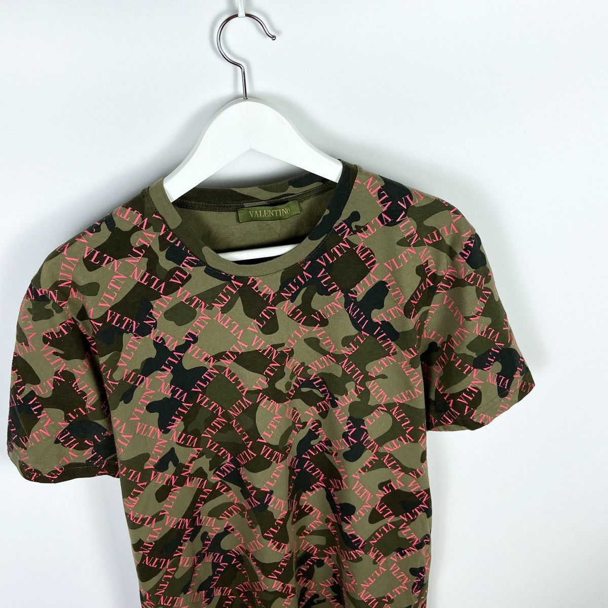 Valentino Vintage Valentino Monogram Camo Woman XL size tee Size US M / EU 48-50 / 2 - 2 Thumbnail