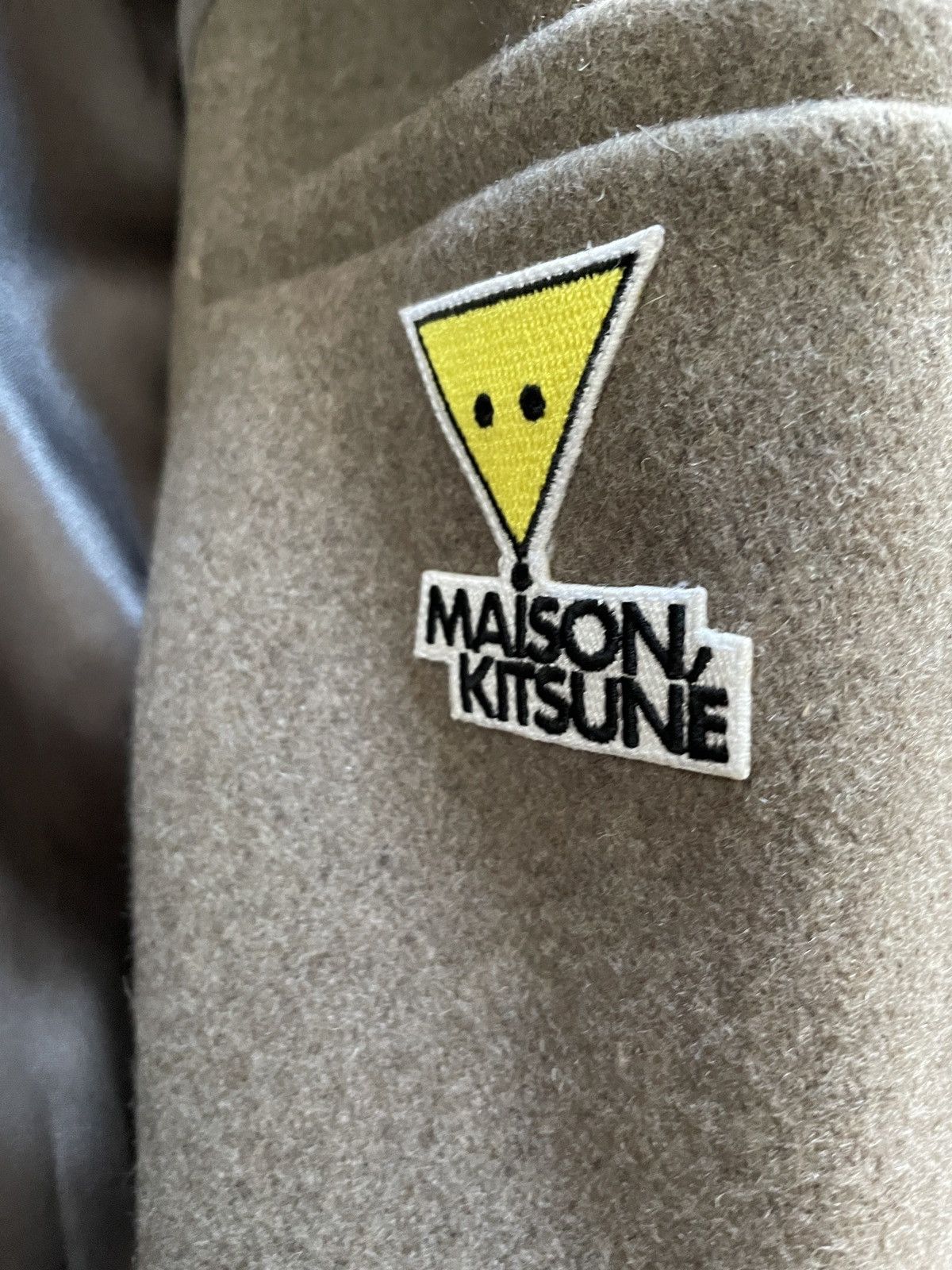 Maison Kitsune Oversized Wrap Over Coat Size US M / EU 48-50 / 2 - 4 Thumbnail