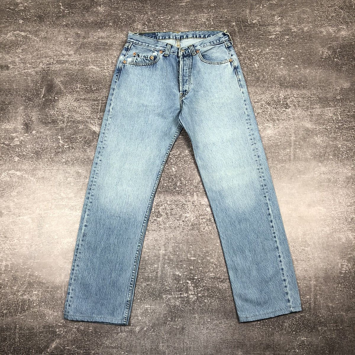 Levi's Vintage 90s Levi’s 501 Denim Jeans 32x32 Made in U.K. Size US 32 / EU 48 - 4 Thumbnail